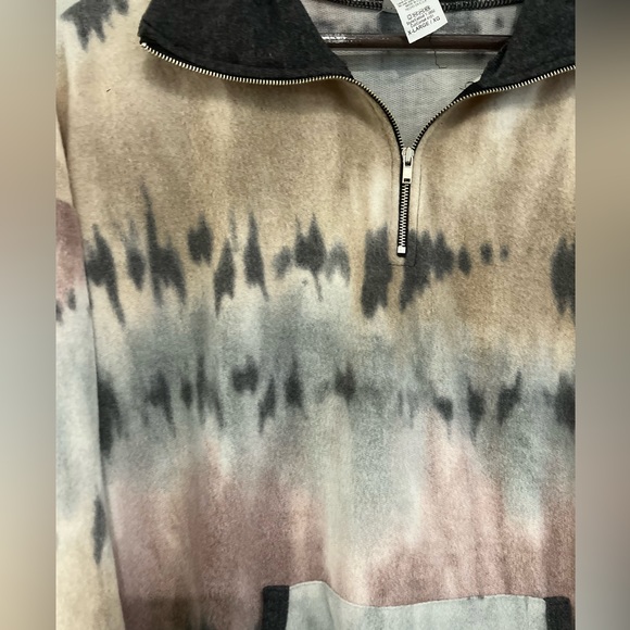 Fleece Collared 1/4 Zip Pullover - Picture 3 of 3